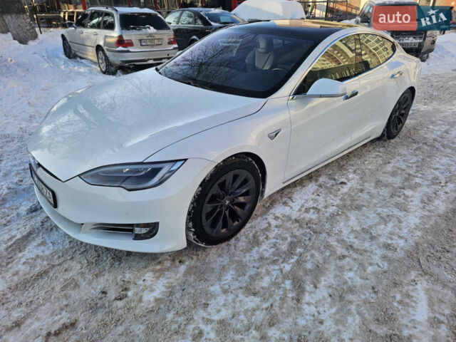 Білий Тесла Модель С, об'ємом двигуна 0 л та пробігом 83 тис. км за 23499 $, фото 1 на Automoto.ua