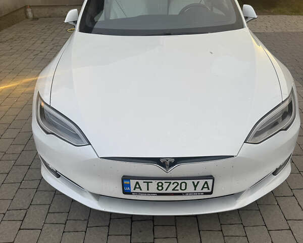 Білий Тесла Модель С, об'ємом двигуна 0 л та пробігом 154 тис. км за 30000 $, фото 1 на Automoto.ua