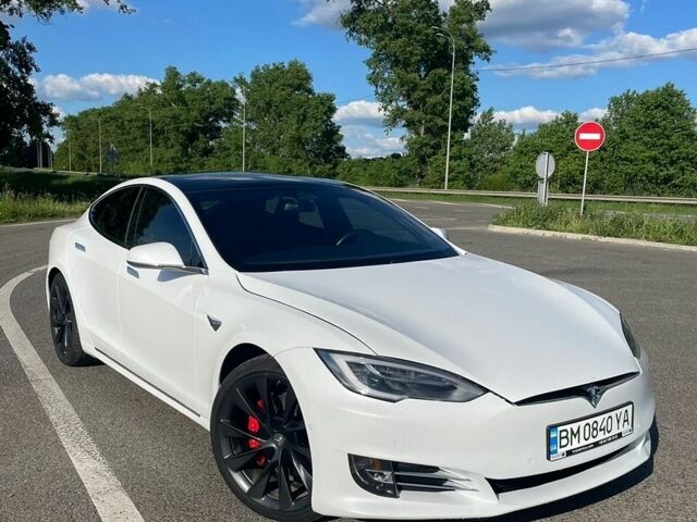 Білий Тесла Модель С, об'ємом двигуна 0 л та пробігом 52 тис. км за 35500 $, фото 1 на Automoto.ua
