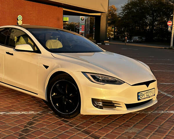 Тесла Модель С 2020 в Одессе на Automoto.ua Белый Тесла Модель С, объемом двигателя 0 л и пробегом 39 тыс. км за 27500 $, фото 1 на Automoto.ua