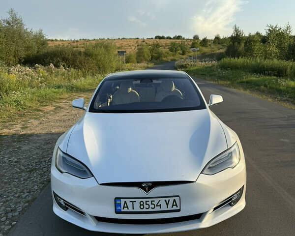 Білий Тесла Модель С, об'ємом двигуна 0 л та пробігом 48 тис. км за 28500 $, фото 1 на Automoto.ua