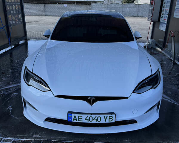 Белый Тесла Модель С, объемом двигателя 0 л и пробегом 44 тыс. км за 40000 $, фото 1 на Automoto.ua