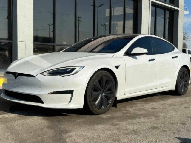 Белый Тесла Модель С, объемом двигателя 0 л и пробегом 19 тыс. км за 12500 $, фото 1 на Automoto.ua