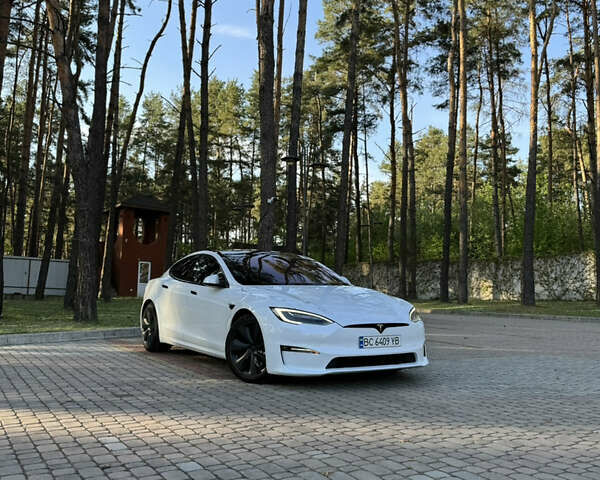 Білий Тесла Модель С, об'ємом двигуна 0 л та пробігом 38 тис. км за 33000 $, фото 1 на Automoto.ua