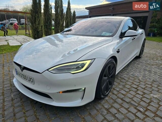 Белый Тесла Модель С, объемом двигателя 0 л и пробегом 93 тыс. км за 40000 $, фото 1 на Automoto.ua