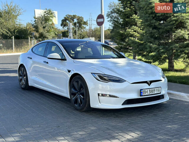 Білий Тесла Модель С, об'ємом двигуна 0 л та пробігом 25 тис. км за 48000 $, фото 1 на Automoto.ua