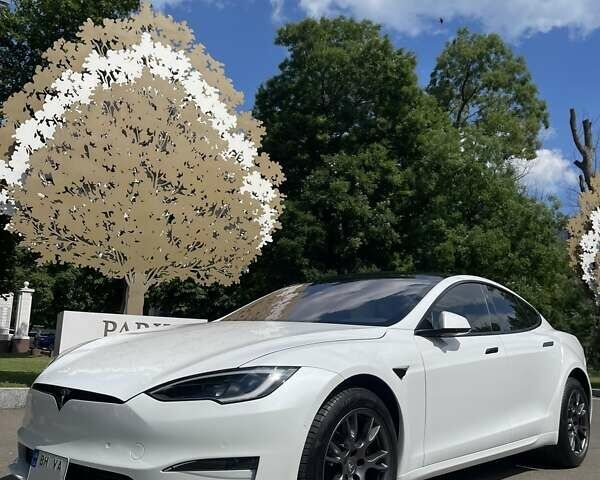 Білий Тесла Модель С, об'ємом двигуна 0 л та пробігом 10 тис. км за 75000 $, фото 1 на Automoto.ua