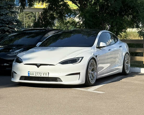 Білий Тесла Модель С, об'ємом двигуна 0 л та пробігом 13 тис. км за 62900 $, фото 1 на Automoto.ua