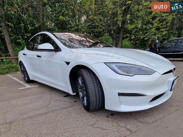 Белый Тесла Модель С, объемом двигателя 0 л и пробегом 69 тыс. км за 39900 $, фото 1 на Automoto.ua