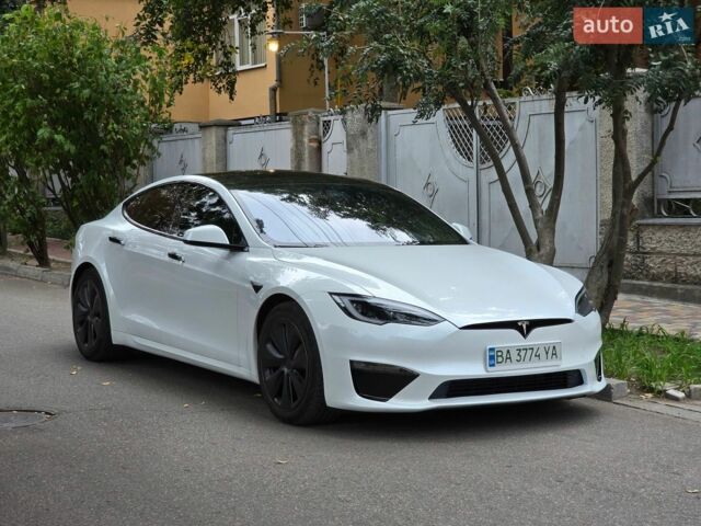Білий Тесла Модель С, об'ємом двигуна 0 л та пробігом 34 тис. км за 57000 $, фото 1 на Automoto.ua