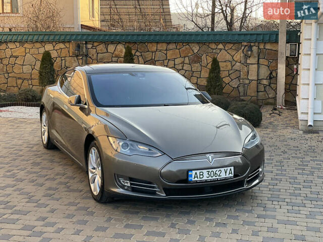 Бежевый Тесла Модель С, объемом двигателя 0 л и пробегом 190 тыс. км за 14000 $, фото 1 на Automoto.ua
