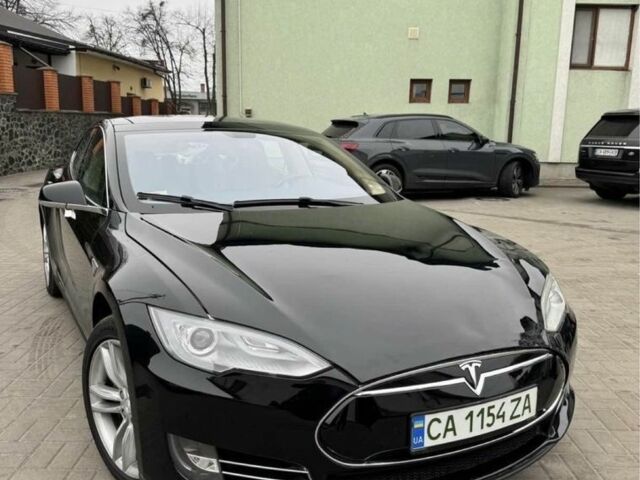 Черный Тесла Модель С, объемом двигателя 0 л и пробегом 200 тыс. км за 12500 $, фото 1 на Automoto.ua