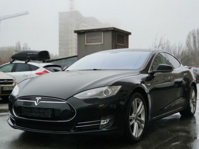 Черный Тесла Модель С, объемом двигателя 0 л и пробегом 120 тыс. км за 13900 $, фото 1 на Automoto.ua