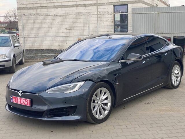 Чорний Тесла Модель С, об'ємом двигуна 0 л та пробігом 302 тис. км за 10500 $, фото 1 на Automoto.ua
