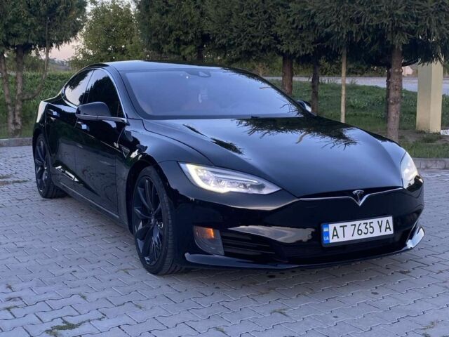 Черный Тесла Модель С, объемом двигателя 0 л и пробегом 289 тыс. км за 17766 $, фото 1 на Automoto.ua