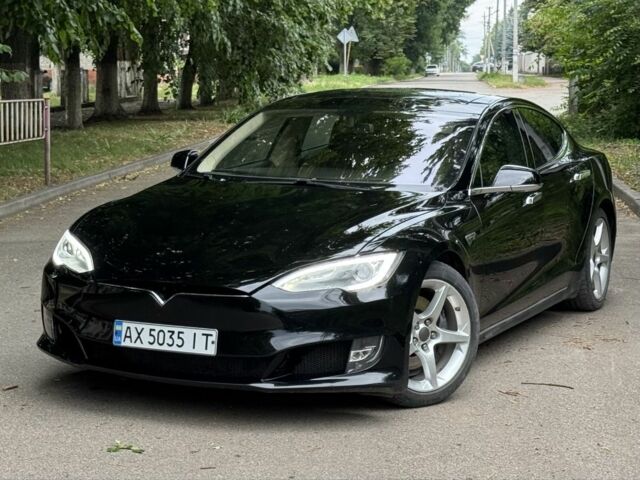 Черный Тесла Модель С, объемом двигателя 0 л и пробегом 203 тыс. км за 12550 $, фото 1 на Automoto.ua