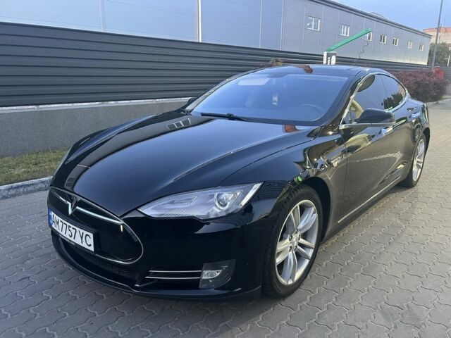Черный Тесла Модель С, объемом двигателя 0 л и пробегом 190 тыс. км за 14500 $, фото 1 на Automoto.ua