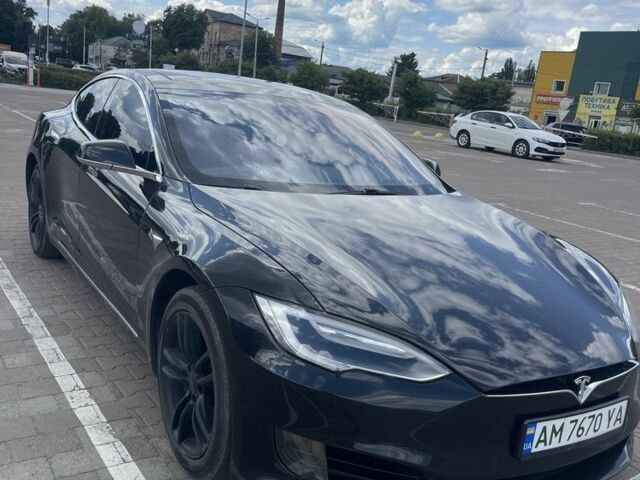 Черный Тесла Модель С, объемом двигателя 0 л и пробегом 122 тыс. км за 16653 $, фото 1 на Automoto.ua
