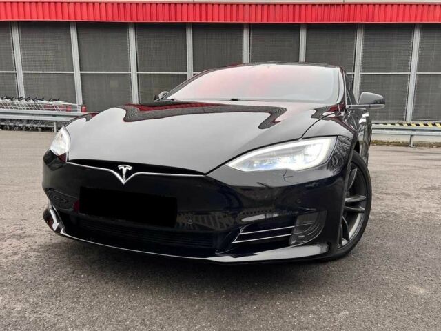 Черный Тесла Модель С, объемом двигателя 0 л и пробегом 89 тыс. км за 11800 $, фото 1 на Automoto.ua