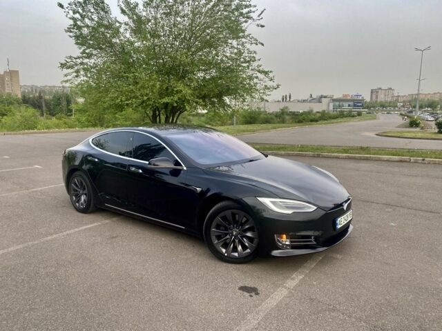 Чорний Тесла Модель С, об'ємом двигуна 0 л та пробігом 71 тис. км за 31000 $, фото 1 на Automoto.ua