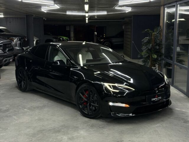 Черный Тесла Модель С, объемом двигателя 0 л и пробегом 21 тыс. км за 46500 $, фото 1 на Automoto.ua