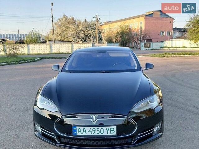 Черный Тесла Модель С, объемом двигателя 0 л и пробегом 225 тыс. км за 11500 $, фото 1 на Automoto.ua
