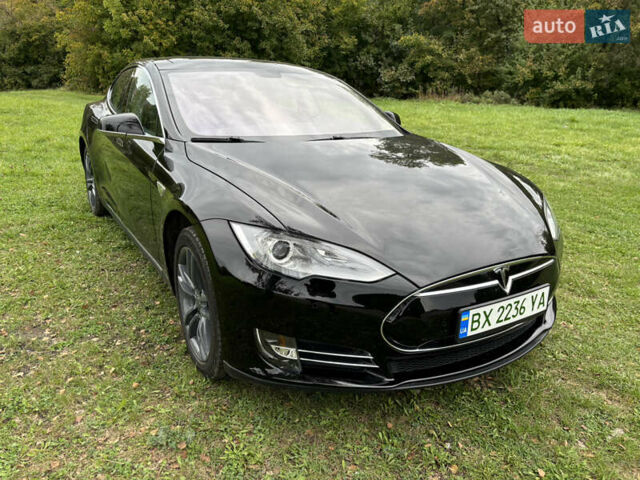 Черный Тесла Модель С, объемом двигателя 0 л и пробегом 130 тыс. км за 15300 $, фото 1 на Automoto.ua