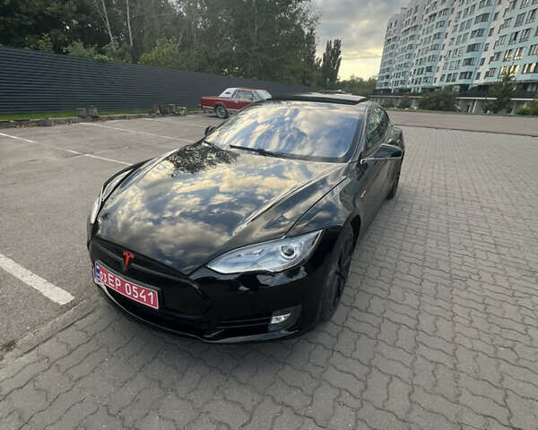 Черный Тесла Модель С, объемом двигателя 0 л и пробегом 170 тыс. км за 13399 $, фото 1 на Automoto.ua