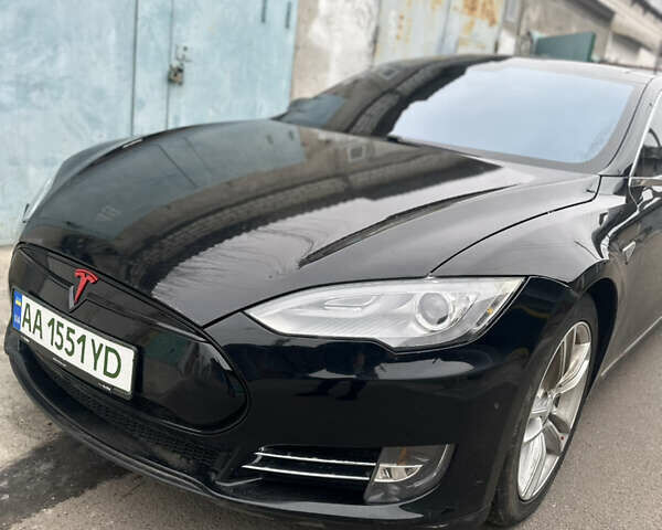 Черный Тесла Модель С, объемом двигателя 0 л и пробегом 132 тыс. км за 14000 $, фото 1 на Automoto.ua