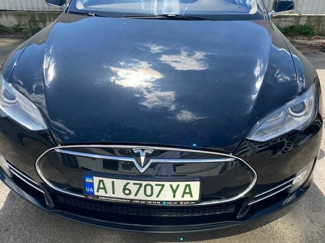 Черный Тесла Модель С, объемом двигателя 0 л и пробегом 200 тыс. км за 16000 $, фото 1 на Automoto.ua