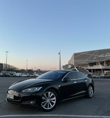 Черный Тесла Модель С, объемом двигателя 0 л и пробегом 240 тыс. км за 15000 $, фото 1 на Automoto.ua