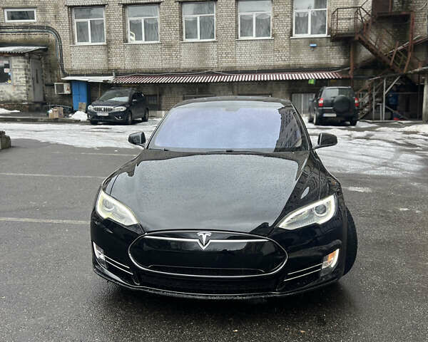 Черный Тесла Модель С, объемом двигателя 0 л и пробегом 171 тыс. км за 14999 $, фото 1 на Automoto.ua