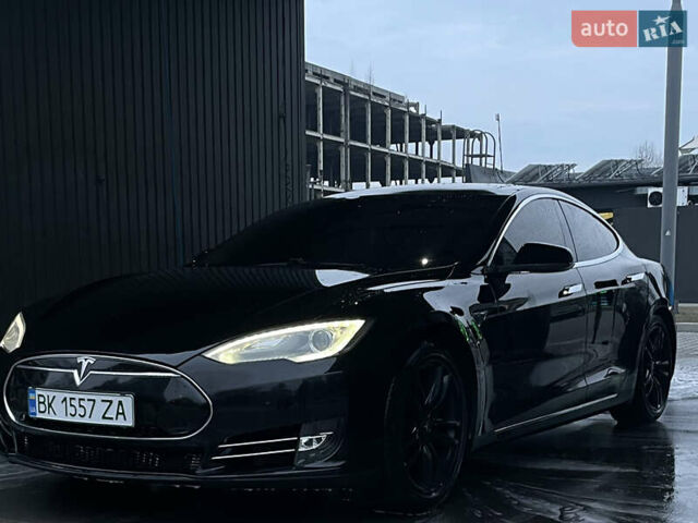 Черный Тесла Модель С, объемом двигателя 0 л и пробегом 220 тыс. км за 13800 $, фото 1 на Automoto.ua