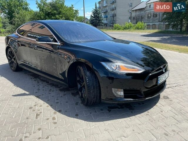 Черный Тесла Модель С, объемом двигателя 0 л и пробегом 213 тыс. км за 11800 $, фото 1 на Automoto.ua