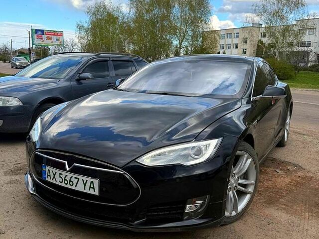 Черный Тесла Модель С, объемом двигателя 0 л и пробегом 100 тыс. км за 12800 $, фото 1 на Automoto.ua