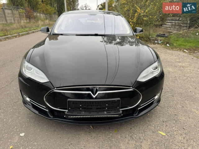 Черный Тесла Модель С, объемом двигателя 0 л и пробегом 205 тыс. км за 14000 $, фото 1 на Automoto.ua