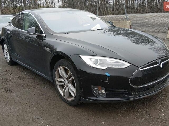 Черный Тесла Модель С, объемом двигателя 0 л и пробегом 230 тыс. км за 7999 $, фото 1 на Automoto.ua
