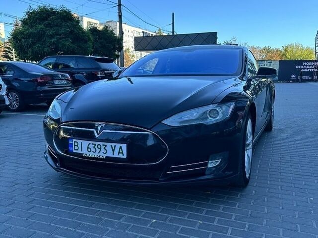 Чорний Тесла Модель С, об'ємом двигуна 0 л та пробігом 139 тис. км за 14200 $, фото 1 на Automoto.ua