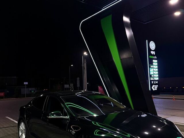 Чорний Тесла Модель С, об'ємом двигуна 0 л та пробігом 127 тис. км за 13500 $, фото 1 на Automoto.ua