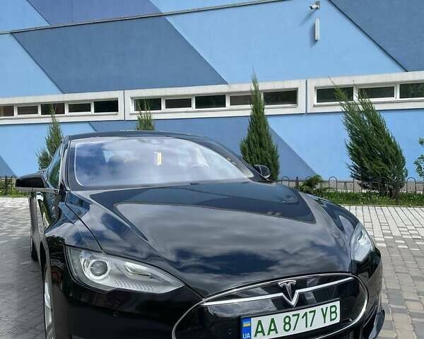 Черный Тесла Модель С, объемом двигателя 0 л и пробегом 150 тыс. км за 15550 $, фото 1 на Automoto.ua