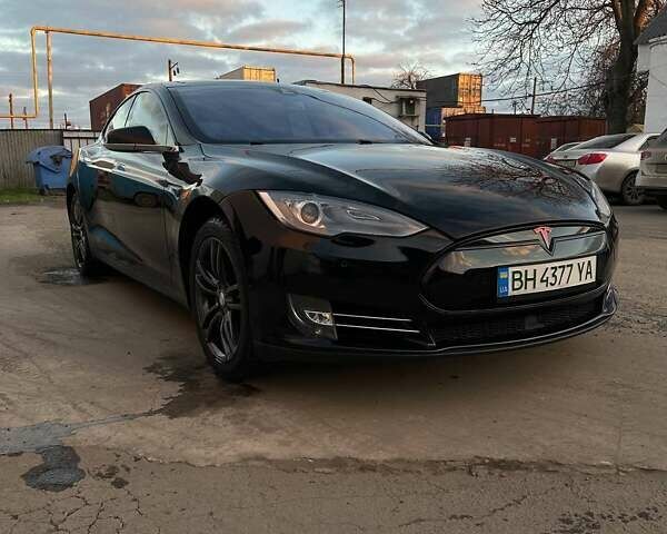 Черный Тесла Модель С, объемом двигателя 0 л и пробегом 111 тыс. км за 15000 $, фото 1 на Automoto.ua