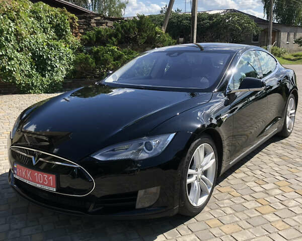 Черный Тесла Модель С, объемом двигателя 0 л и пробегом 180 тыс. км за 14200 $, фото 1 на Automoto.ua