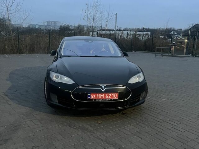 Черный Тесла Модель С, объемом двигателя 0 л и пробегом 250 тыс. км за 14000 $, фото 1 на Automoto.ua