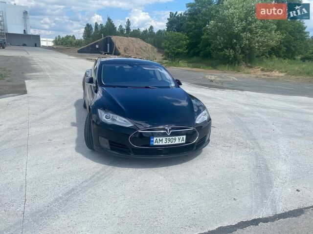 Черный Тесла Модель С, объемом двигателя 0 л и пробегом 254 тыс. км за 12500 $, фото 1 на Automoto.ua