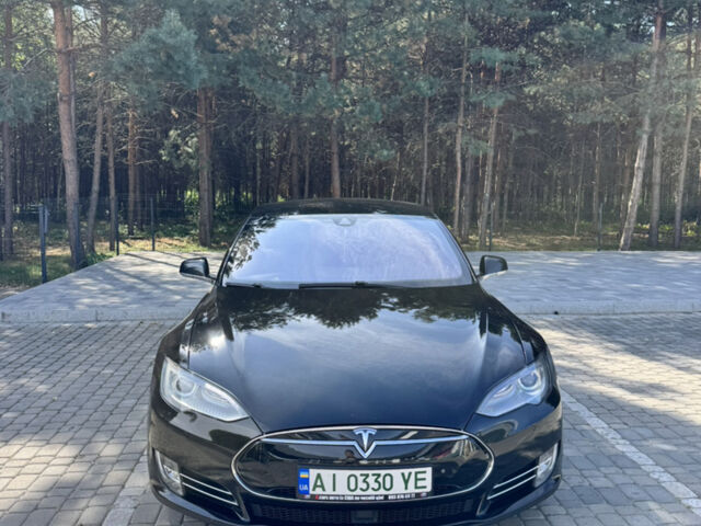 Черный Тесла Модель С, объемом двигателя 0 л и пробегом 222 тыс. км за 15800 $, фото 1 на Automoto.ua