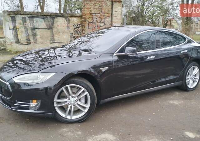 Черный Тесла Модель С, объемом двигателя 0 л и пробегом 254 тыс. км за 13900 $, фото 1 на Automoto.ua