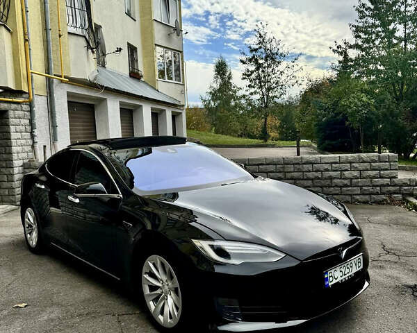 Черный Тесла Модель С, объемом двигателя 0 л и пробегом 154 тыс. км за 18300 $, фото 1 на Automoto.ua
