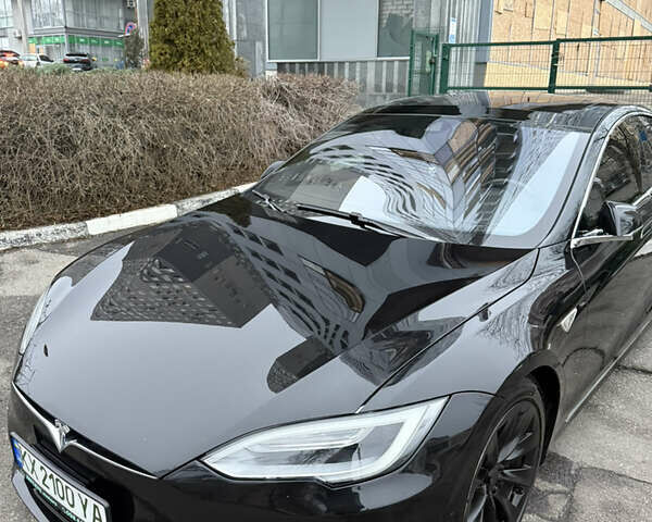 Черный Тесла Модель С, объемом двигателя 0 л и пробегом 200 тыс. км за 16750 $, фото 1 на Automoto.ua