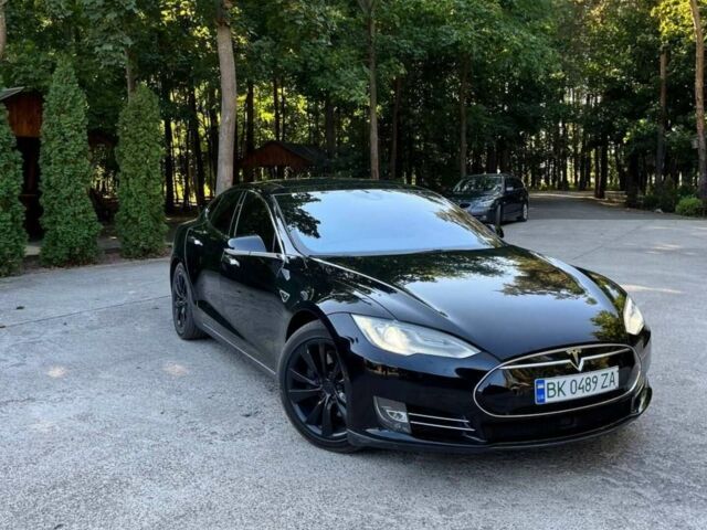 Черный Тесла Модель С, объемом двигателя 0 л и пробегом 167 тыс. км за 16000 $, фото 1 на Automoto.ua