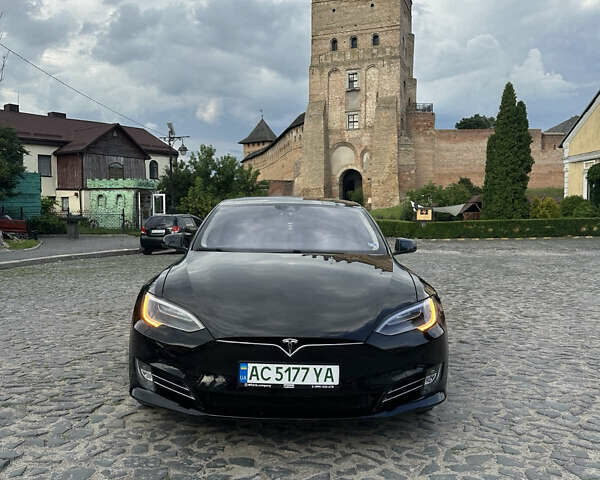 Черный Тесла Модель С, объемом двигателя 0 л и пробегом 174 тыс. км за 14990 $, фото 1 на Automoto.ua